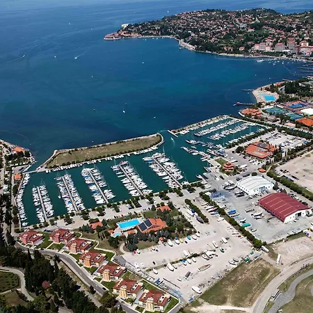 1905 * Portoroz